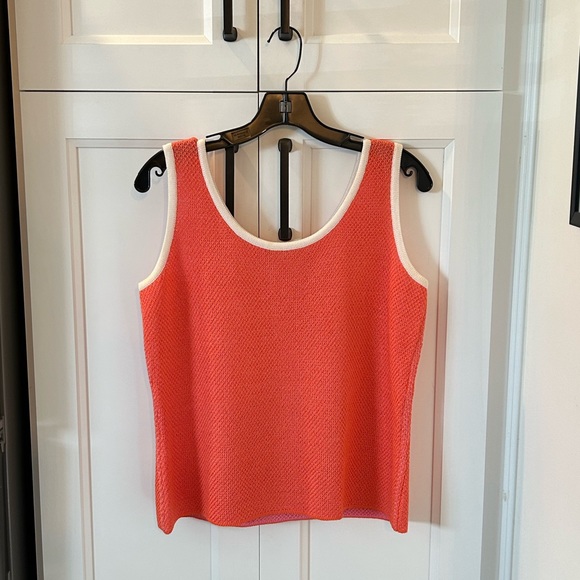 St. John Tops - St John Tank Top
